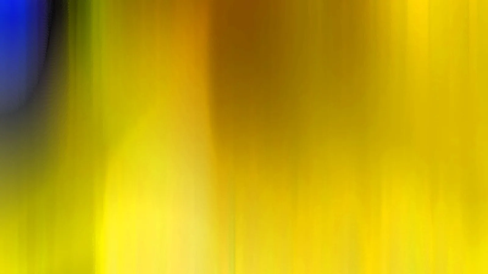 Abstraktes Bild mit senkrechten gelben, orangefarbenen und braunen Schlieren, links oben ein blauer Fleck.