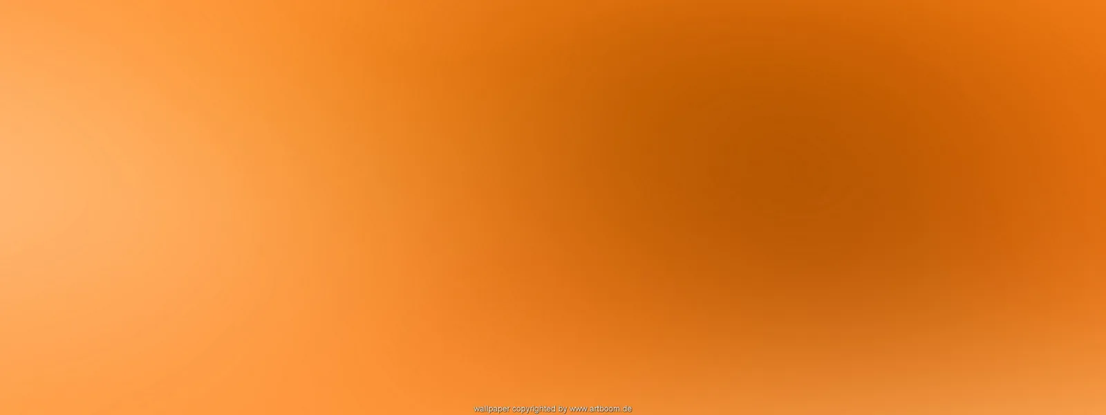 Weicher Farbverlauf in Orangetönen, links hell, rechts in der Mitte zu einem dunkleren Braunorange abgedunkelt.