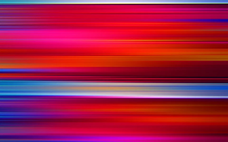 Abstraktes Bild aus horizontalen, verwischten Streifen in Rot, Pink, Orange, Dunkelrot und Blau, dazwischen ein helles Band aus Weiß und Hellblau.