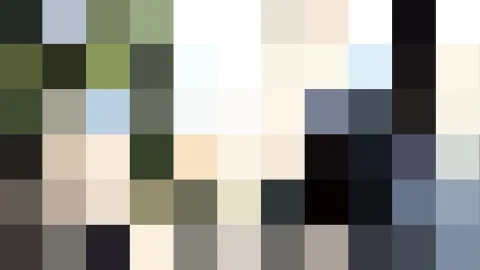 Mosaik aus quadratischen Farbfeldern in Grün-, Weiß-, Blau- und Schwarztönen, in fünf Reihen angeordnet.