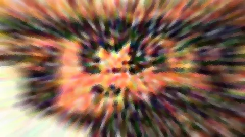 Abstrakte Komposition aus radialen Schlieren in Orange, Rosa, Grün und Schwarz, die von einem hellen Zentrum nach außen strahlen, am linken unteren Rand fast weiß.