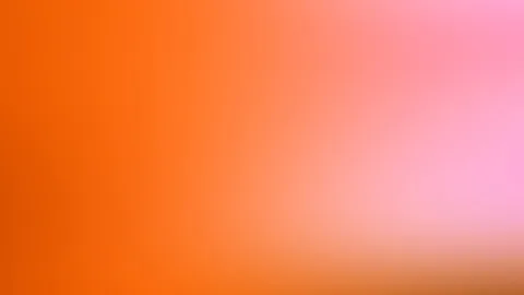 Weicher Farbverlauf von kräftigem Orange links zu Rosa rechts, unten leicht bräunlich.