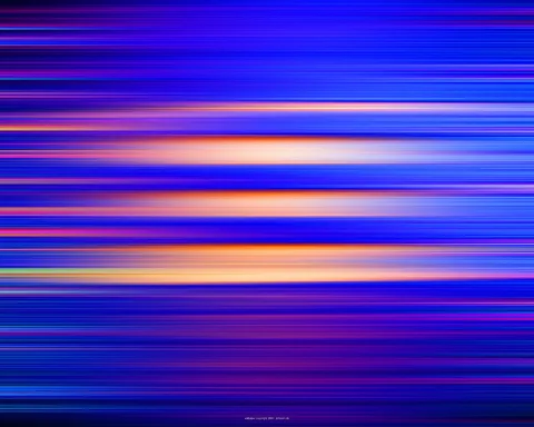 Abstrakte Komposition aus horizontalen Linien in Blau und Violett, durchzogen von drei leuchtenden orangefarbenen bis weißen Streifen.