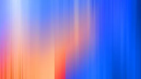 Abstrakte vertikale Streifen verlaufen von Blau über Violett zu Orange und Rot, links hell, rechts tief blau.