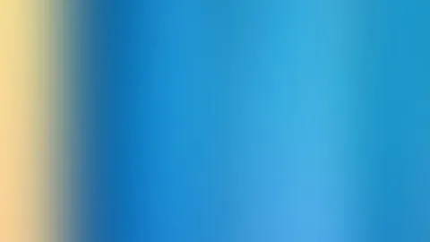 Weich verlaufender Farbverlauf von Gelb am linken Rand über Blau bis zu hellerem Blau nach rechts, in vertikalen Streifen.