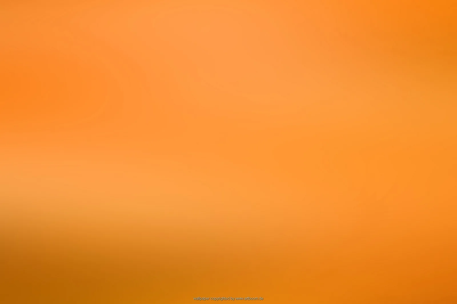 Unscharfer orangefarbener Verlauf, oben heller, unten dunkler werdend, ohne erkennbare Motive.