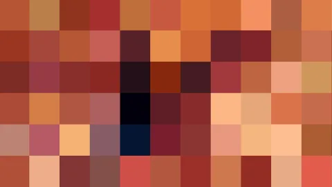 Quadratisches Pixelmosaik aus warmen Rot-, Orange- und Brauntönen mit einzelnen dunklen Feldern in der Mitte.