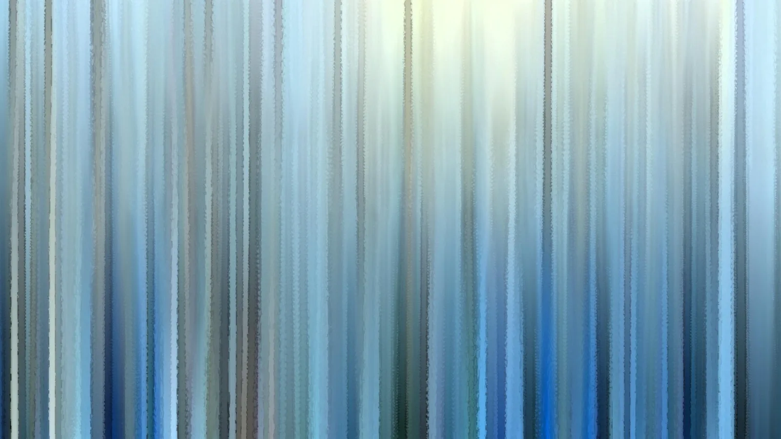 Abstraktes Bild aus senkrechten, unscharfen Streifen in Blau, Grau und Cremeweiß, oben heller leuchtend.