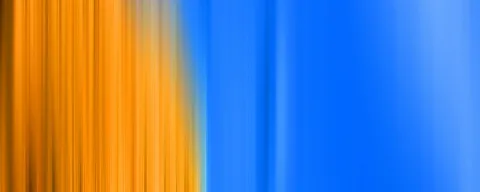 Abstrakte Aufnahme mit vertikalen, verwischten Streifen: links leuchtendes Orange, rechts ein tiefes Blau, das in helles Hellblau übergeht.