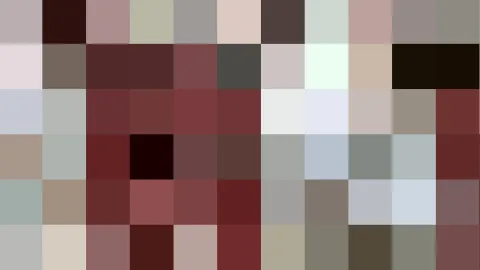 Abstraktes Mosaik aus grob gepixelten Feldern in Rot-, Grau- und Beigetönen, einzelne fast schwarze Felder.