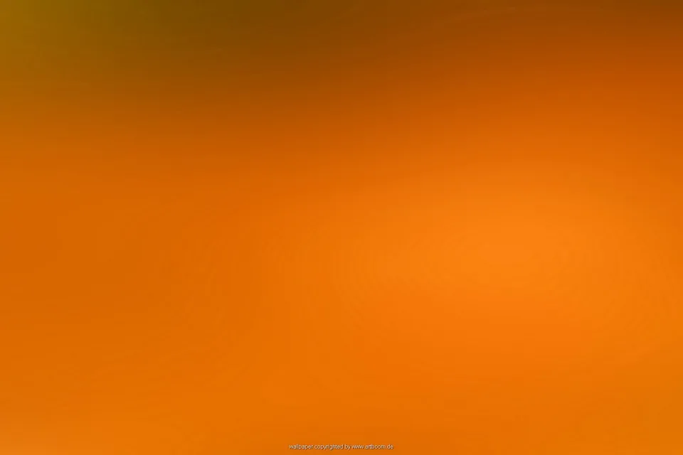 Weicher Farbverlauf von dunklem Olivbraun oben links zu leuchtendem Orange