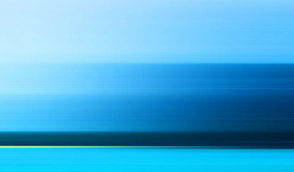 Abstrakte horizontale Streifen in verschiedenen Blautönen, von hellem Himmelblau oben bis zu dunklem Marineblau und einem leuchtend türkisen Band unten, mit einer gelblichen Linie am unteren Rand des dunklen Bereichs.