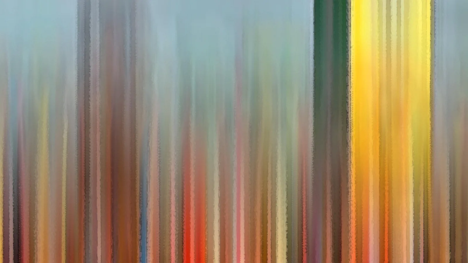 Abstraktes Bild aus vertikalen, verwischten Streifen in Gelb, Orange, Rot, Braun, Grau und Grün vor blassblauem Hintergrund.