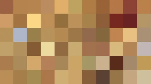 Abstraktes Mosaik aus quadratischen Pixelblöcken in Braun-, Ocker- und Beigetönen, dazwischen vereinzelt Rot, Blau und Gelb.