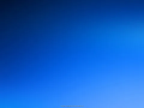 Flächiger Farbverlauf von dunklem Blau oben links zu hellem Hellblau unten rechts, ohne erkennbares Motiv.