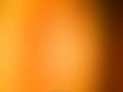 Weicher Verlauf in Orange und Gelb, zur Mitte hin heller, nach rechts oben in dunkles Braunrot übergehend.