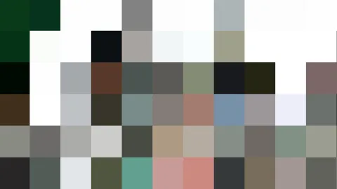 Mosaik aus quadratischen Farbfeldern in Grün, Weiß, Grau, Braun, Blau und Rosa, ohne erkennbares Motiv.
