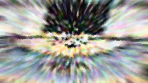 Abstrakte, pixelige Komposition mit radialem Zoomeffekt in Pastellfarben, im Zentrum eine dunkle, baumartige Form vor hellem Hintergrund.