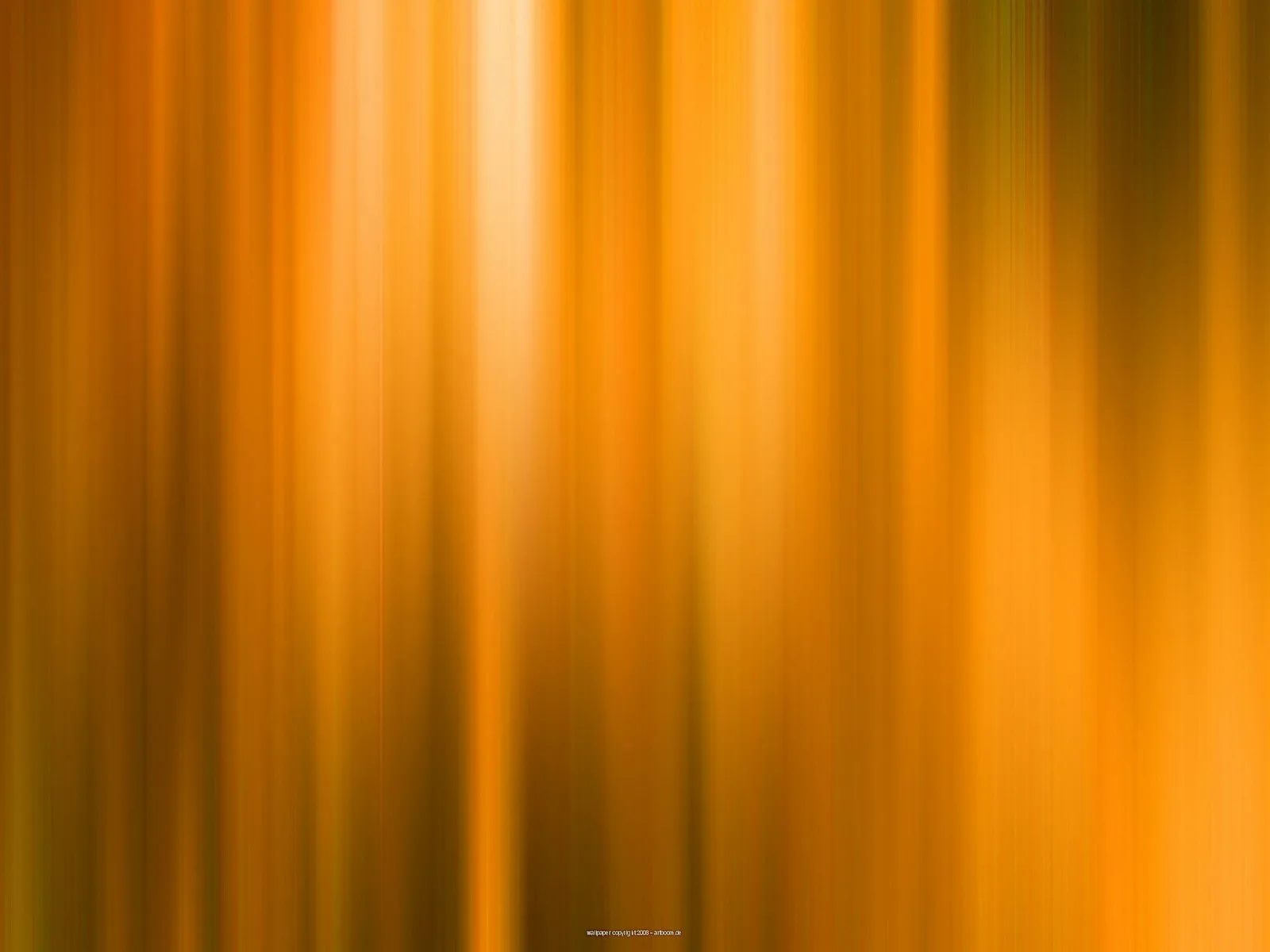 Vertikale orangefarbene Streifen mit hellen Lichtbahnen in der Mitte, weich verschwommen wie bei einer Bewegungsunschärfe.