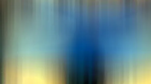 Vertikal verwischte Farbstreifen in Blau, Dunkelgrau und Gelb, unten leuchtet Gelb.