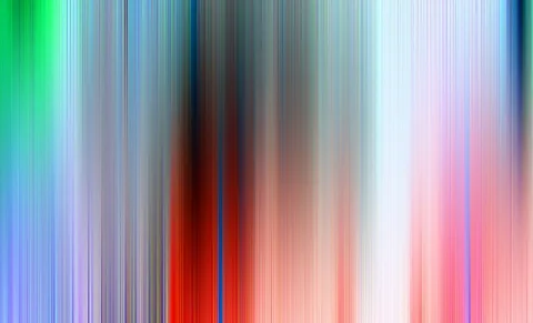 Vertikal verwischte Farbstreifen in Grün, Blau, Rot, Schwarz und Rosa auf hellem Grund.