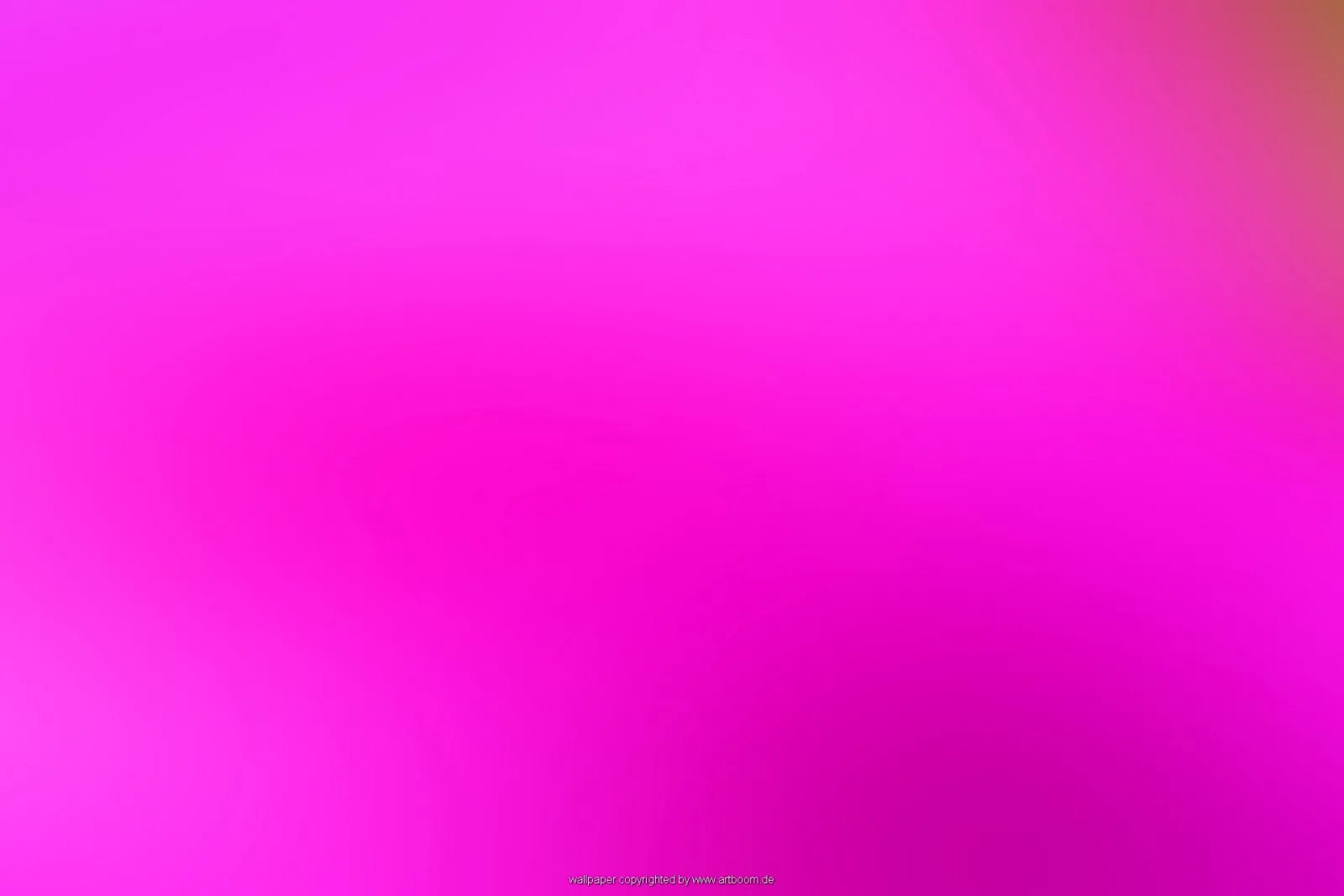 Unscharfer Farbverlauf in Pink und Magenta, rechts oben ein brauner Schimmer, unten rechts dunkler werdend.