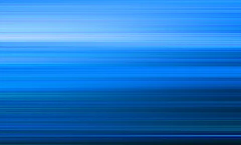Abstrakte Komposition aus horizontalen blauen Streifen, die von hellem Hellblau oben zu dunklem Marineblau unten verlaufen, mit weichen Schlieren wie bei Bewegungsunschärfe.