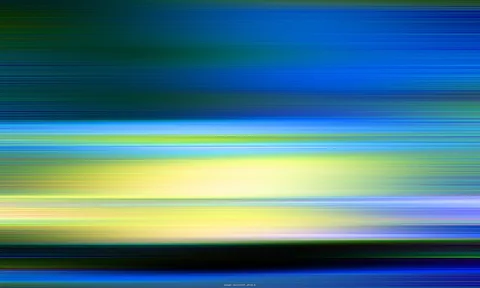 Abstrakte horizontale Streifen in Blau, Grün, Gelb und Violett, die wie verwischte Lichtbahnen über die Fläche laufen.