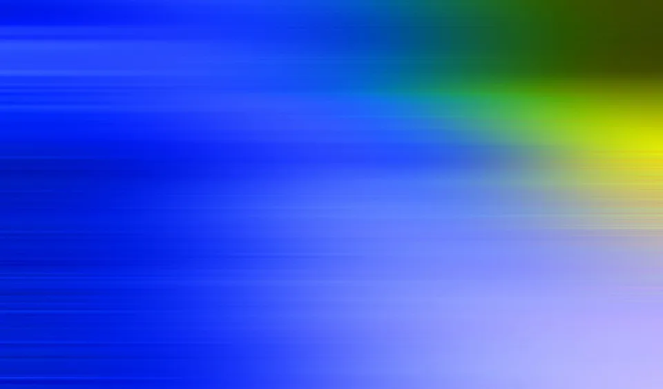 Abstraktes Bild mit horizontalen, verwischten Streifen in Blau, das nach rechts oben in Gelb und Grün übergeht und unten rechts hell wird.