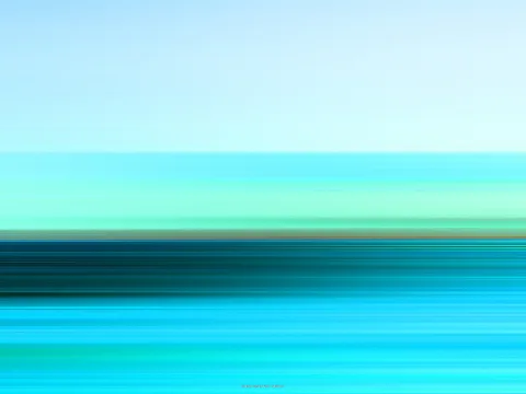 Abstrakte horizontale Streifen von hellblauem Himmel über Türkis bis zu tiefem Petrolblau und leuchtendem Cyan, wie eine Bewegungsunschärfe.