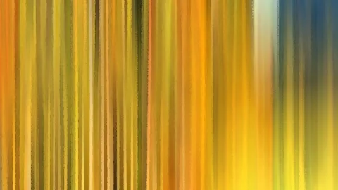 Abstraktes Bild aus vertikalen, verwischten Streifen in Gelb, Orange, Oliv und Blau, rechts ein blauer Bereich.