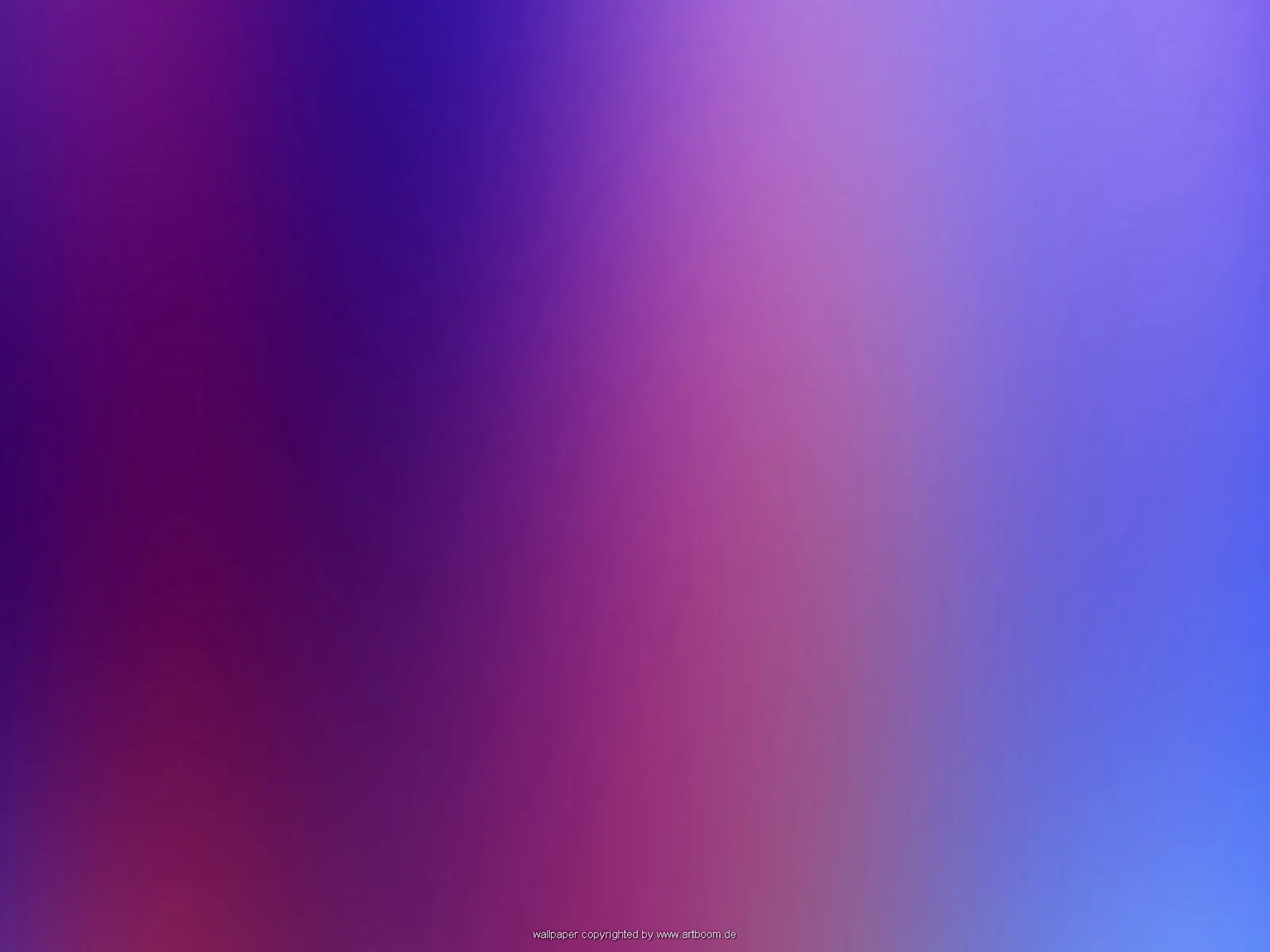 Weicher Farbverlauf von Violett über Magenta bis Hellblau, unscharf, ohne erkennbare Motive. Unten mittig ein kleiner Copyright-Hinweis.