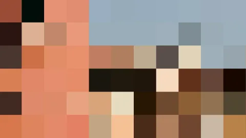 Abstrakte Komposition aus rechteckigen Farbfeldern in Terrakotta, Ocker, Blaugrau, Schwarz und Beige, in einem Raster angeordnet.