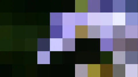 Mosaik aus quadratischen Farbblöcken in Dunkelgrün, Violett, Lavendel, Olivgrün und Braun, dunkle Blöcke links und oben, helle Blöcke rechts.