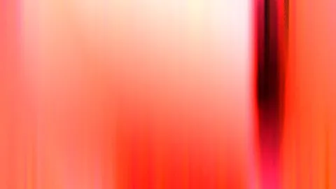 Abstrakte Komposition aus vertikalen roten, orangefarbenen und rosafarbenen Schlieren, rechts verläuft ein dunkler Streifen.