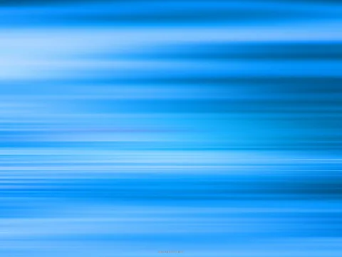 Abstrakte Komposition aus horizontalen blauen Streifen unterschiedlicher Helligkeit, die wie verwischte Bewegung wirken.