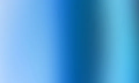 Horizontaler Farbverlauf von hellblau links über kräftiges Blau bis zu einem dunkleren Blaugrau und Türkis rechts.